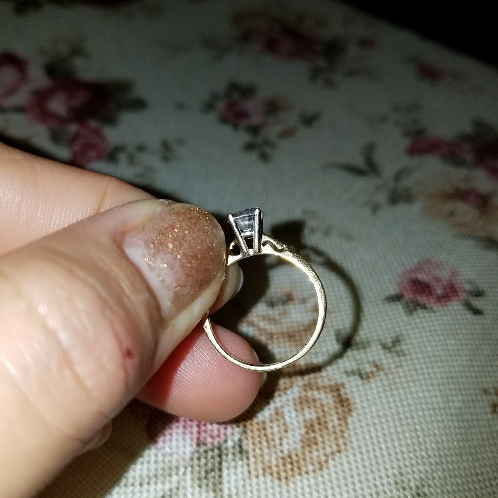 18k Gold Italian qdiamond engagement  ring